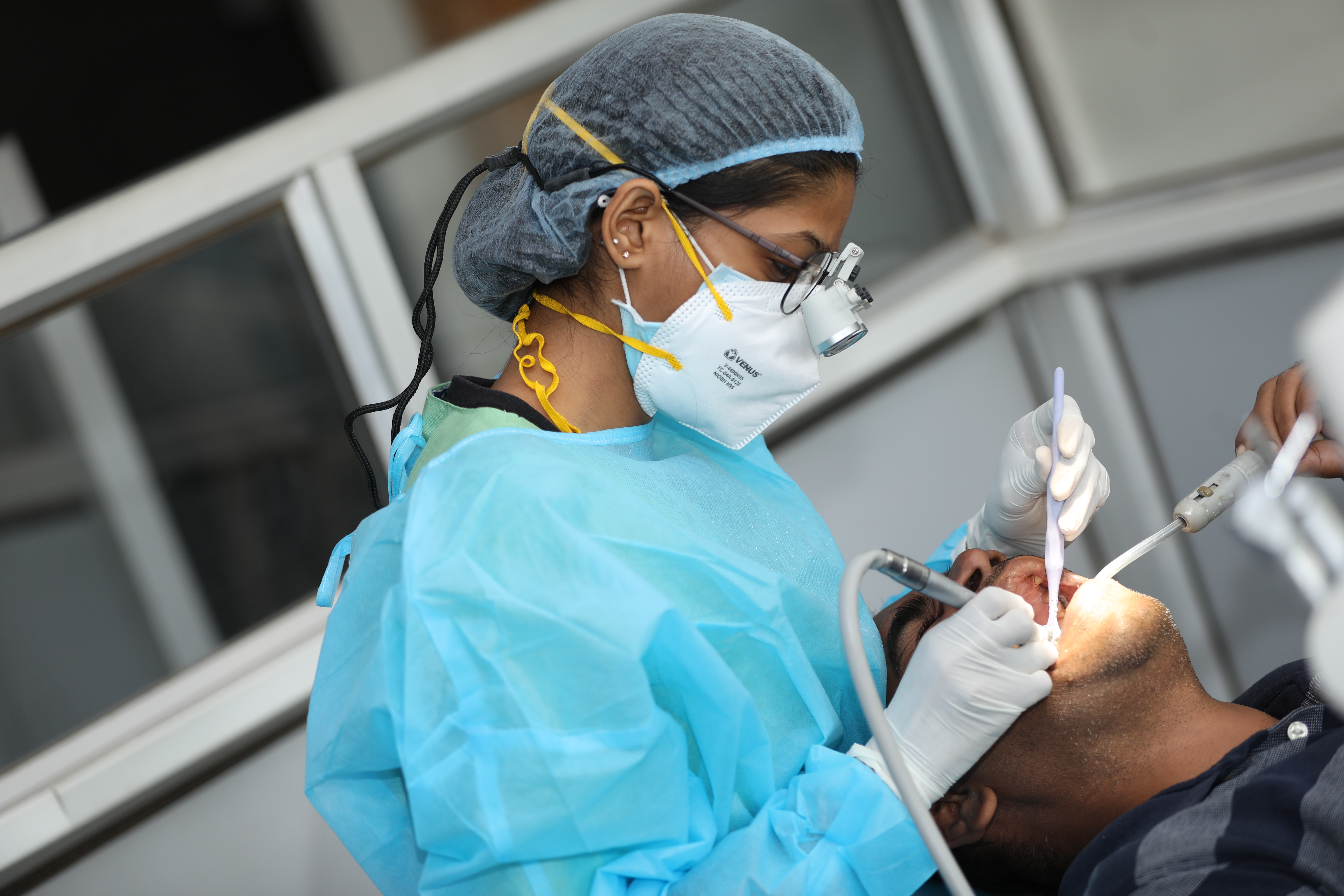Magnification using dental loupes